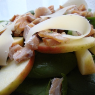 Salad with Trout, Apples, Pecans and Manchego https://bigsislittledish.wordpress.com/2011/07/07/salad-with-trout-apples-pecans-and-manchego/