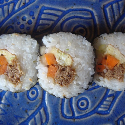 Hawaii Style Sushi https://bigsislittledish.wordpress.com/2012/08/22/hawaii-style-sushi-in-new-york/