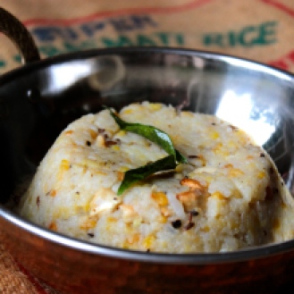 Ven Pongal https://bigsislittledish.wordpress.com/2014/01/12/rice-and-moong-dal-pudding-with-black-pepper-cumin-and-ginger-ven-pongal/